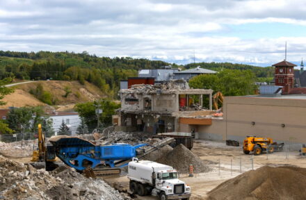 Ecole-Felix-Antoine-Savard-Photo-des-travaux-04-Démolition du bâtiment central